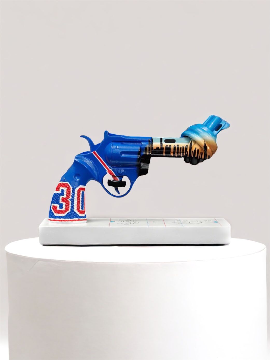 The Knotted Gun 830 13 for peace sculpture by Henrik & Joel Lundqvist.